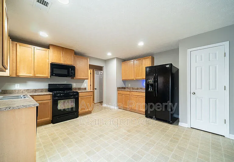 2437 Peach Shoals Cir — Photo 8