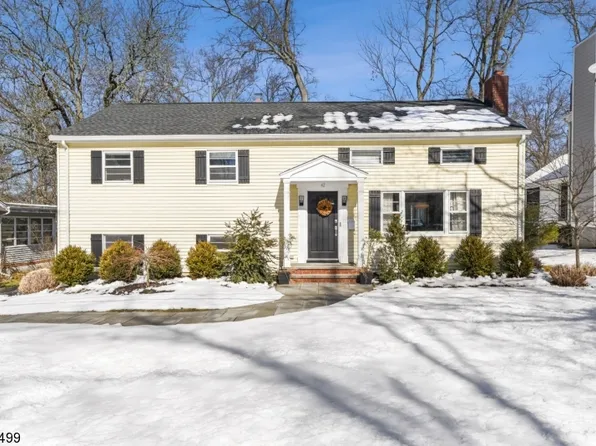 42 Hartley Rd, Summit City, NJ 07901