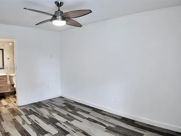 2138 SW 6th St #101 — Photo 18