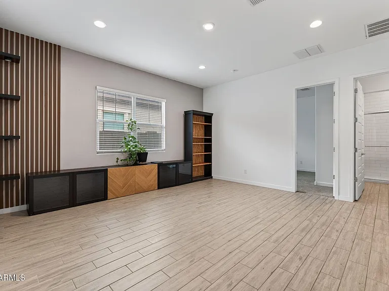 203 E Birchwood Pl — Photo 37