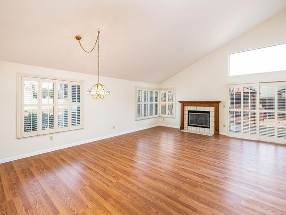 2nd image of 1791 Tennis Ln
