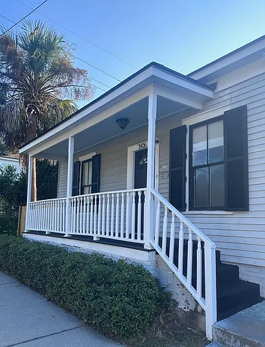 2426 Lincoln St Photo 1