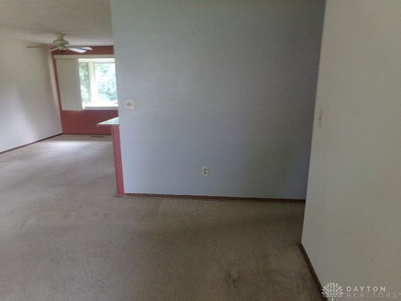 3rd image of 2774 Latonia Ave