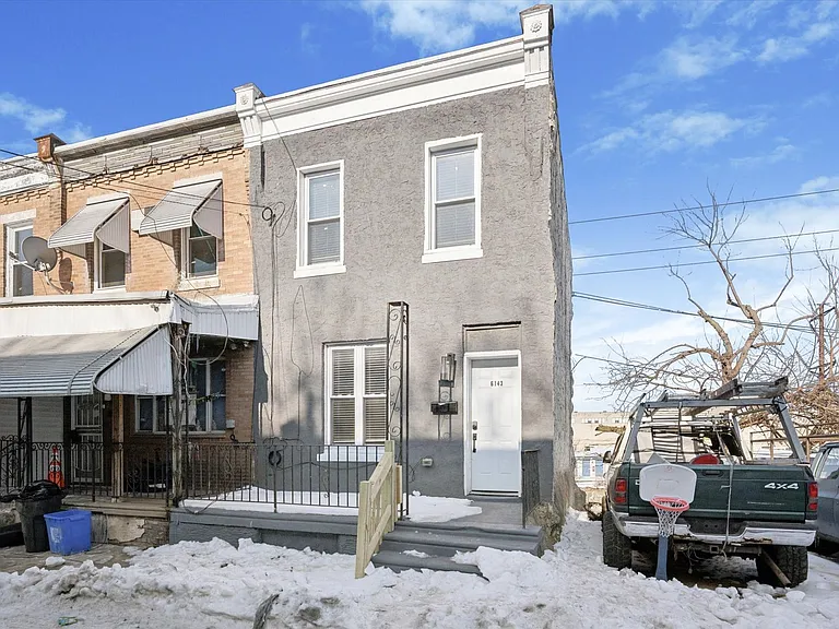 6143 Glenmore Ave — Photo 3