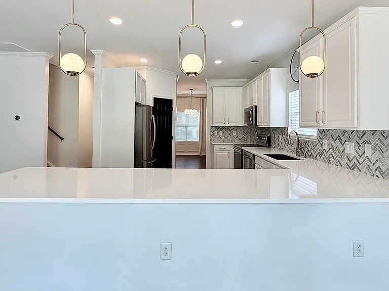 4604 Miller Dr — Photo 11