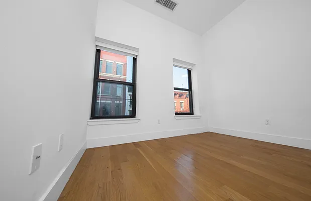 Rented by REAL New York | media 5