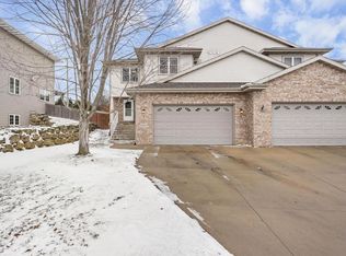 1033 Vista Ridge Drive, Mount Horeb, WI 53572