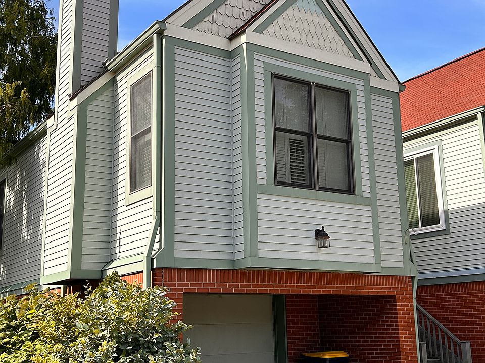 1st image of 123 E 29th St
