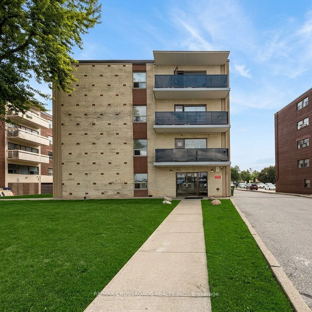 2 bed, $2,195 — Photo 1