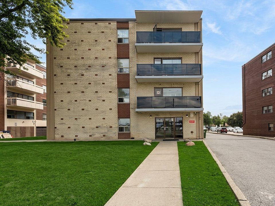 1st image of 1181 Ellesmere Rd #203