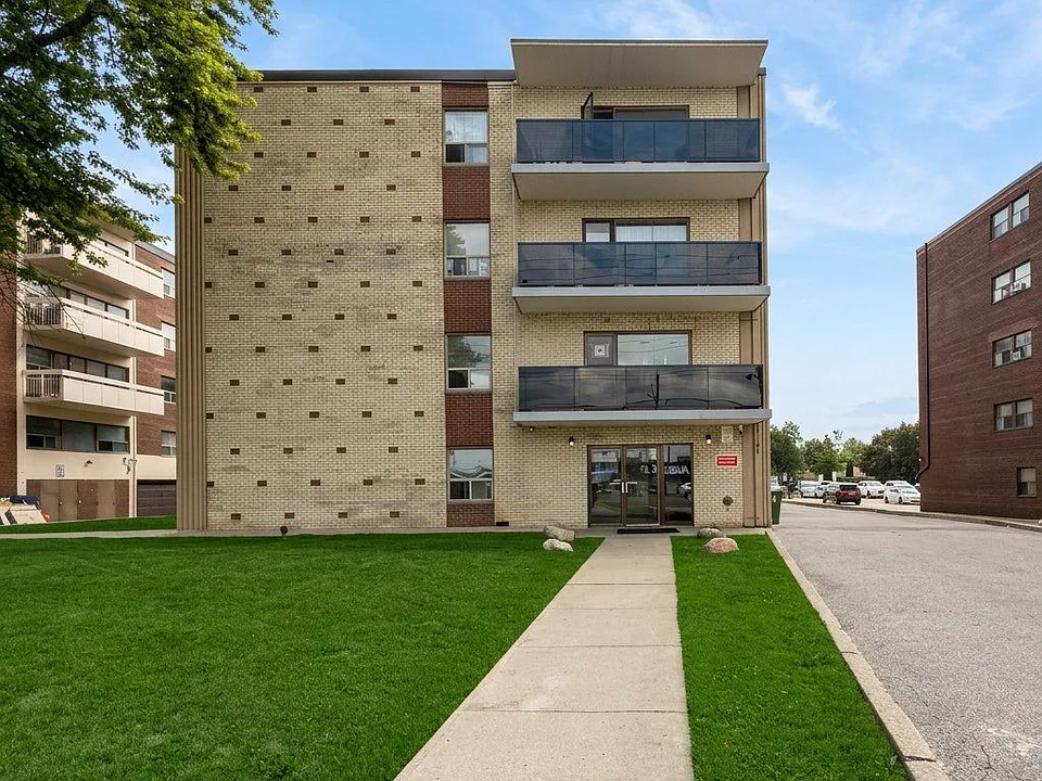 1181 Ellesmere Rd #203