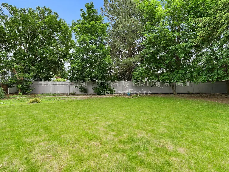 3807 S Woodward Rd — Photo 32