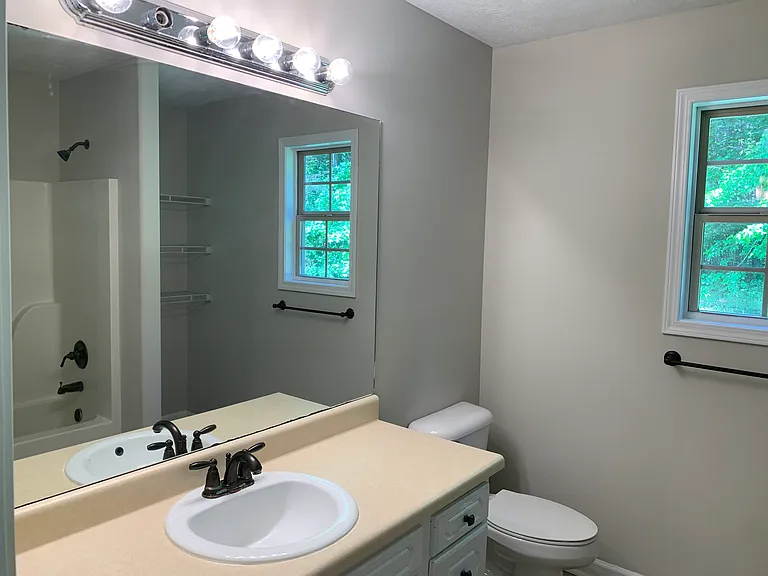 118 Clairmont Dr — Photo 5