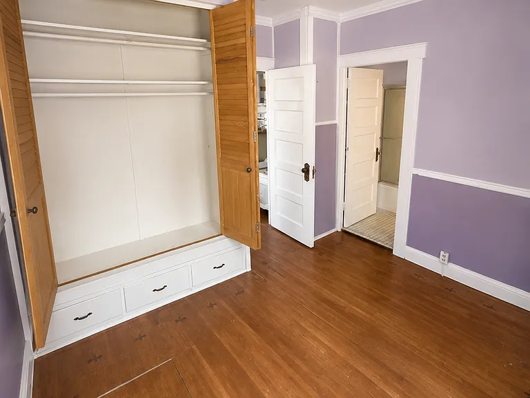 Main-level bedroom with built-in closet. Va Valley.