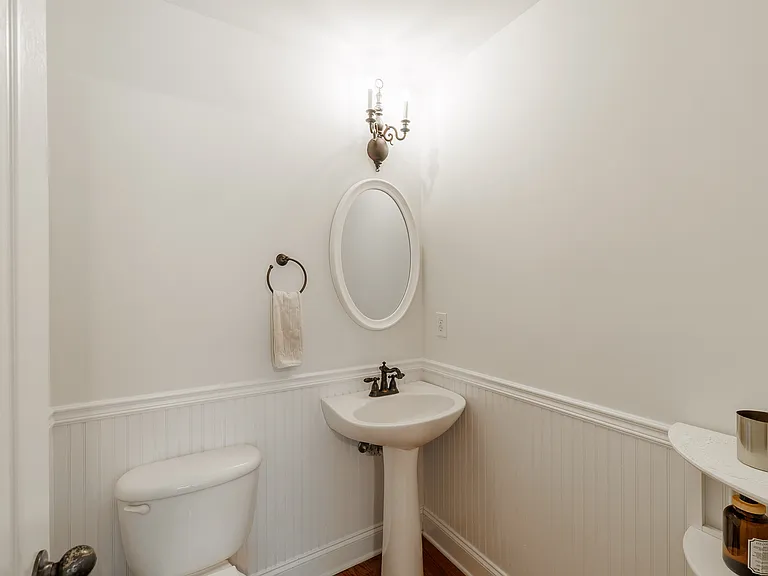 530 Edgewood Dr — Photo 17