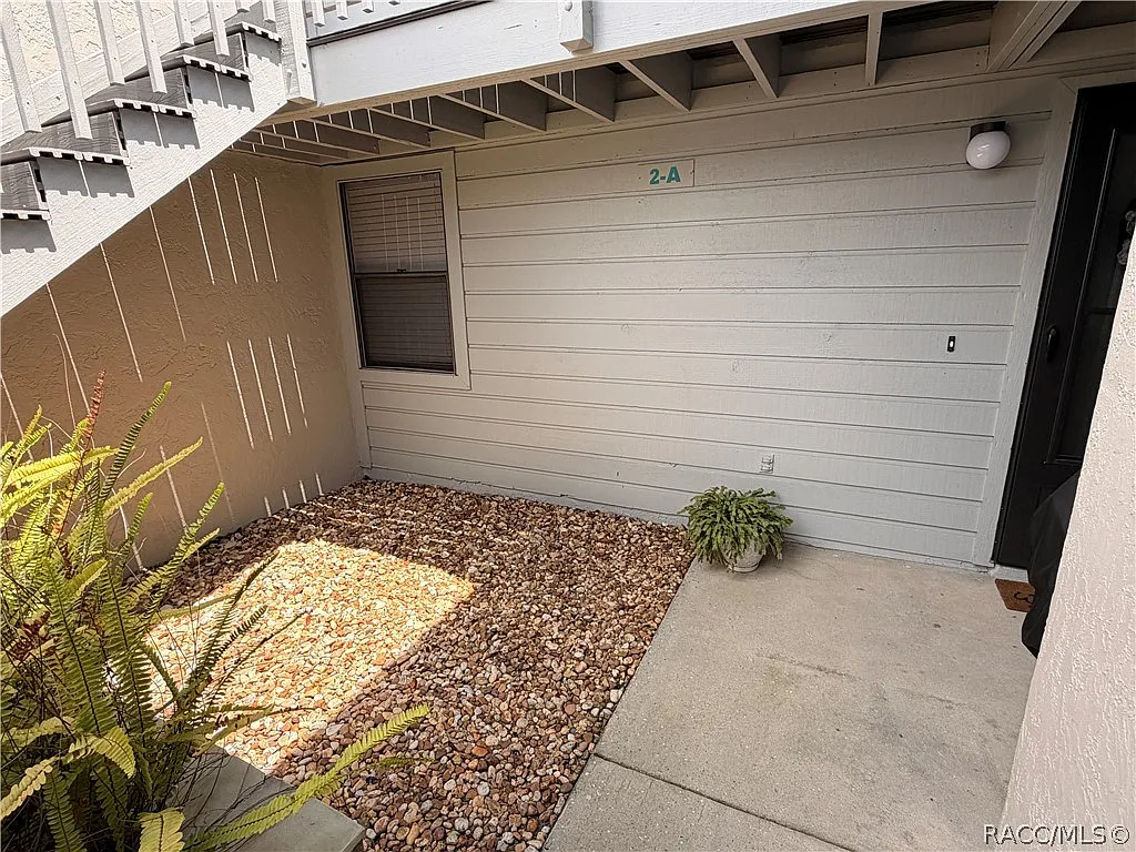 2 bed, 1000 sqft, $2,000 — Photo 2