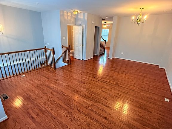 2nd image of 7591 Cherrybark Oak Ln