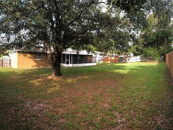 5th image of 119 Clover Ln