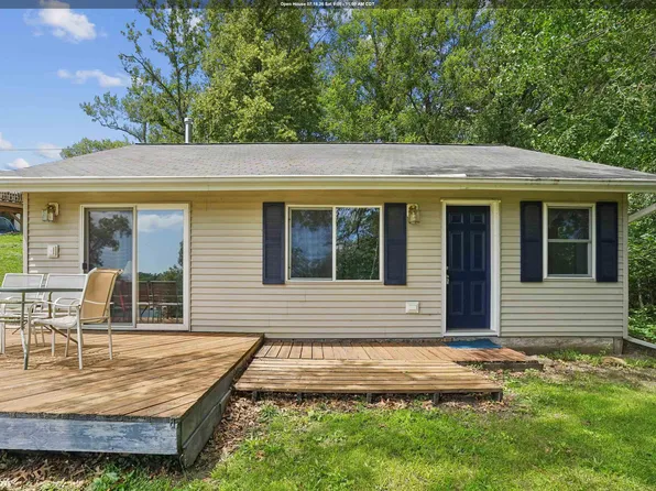 107 Elm Rd, Montezuma, IA 50171