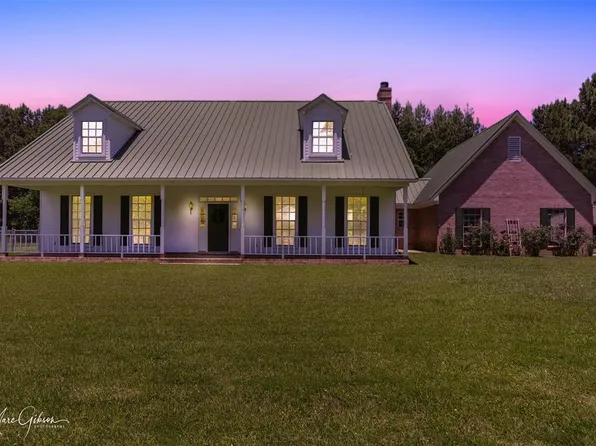 2210 Red Oak Rd, Coushatta, LA 71019