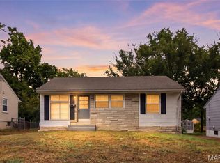 323 Crawford Rd, Saint Louis, MO 63137