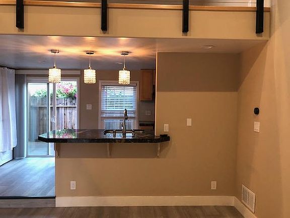 4th image of 2709 Whipple Ave