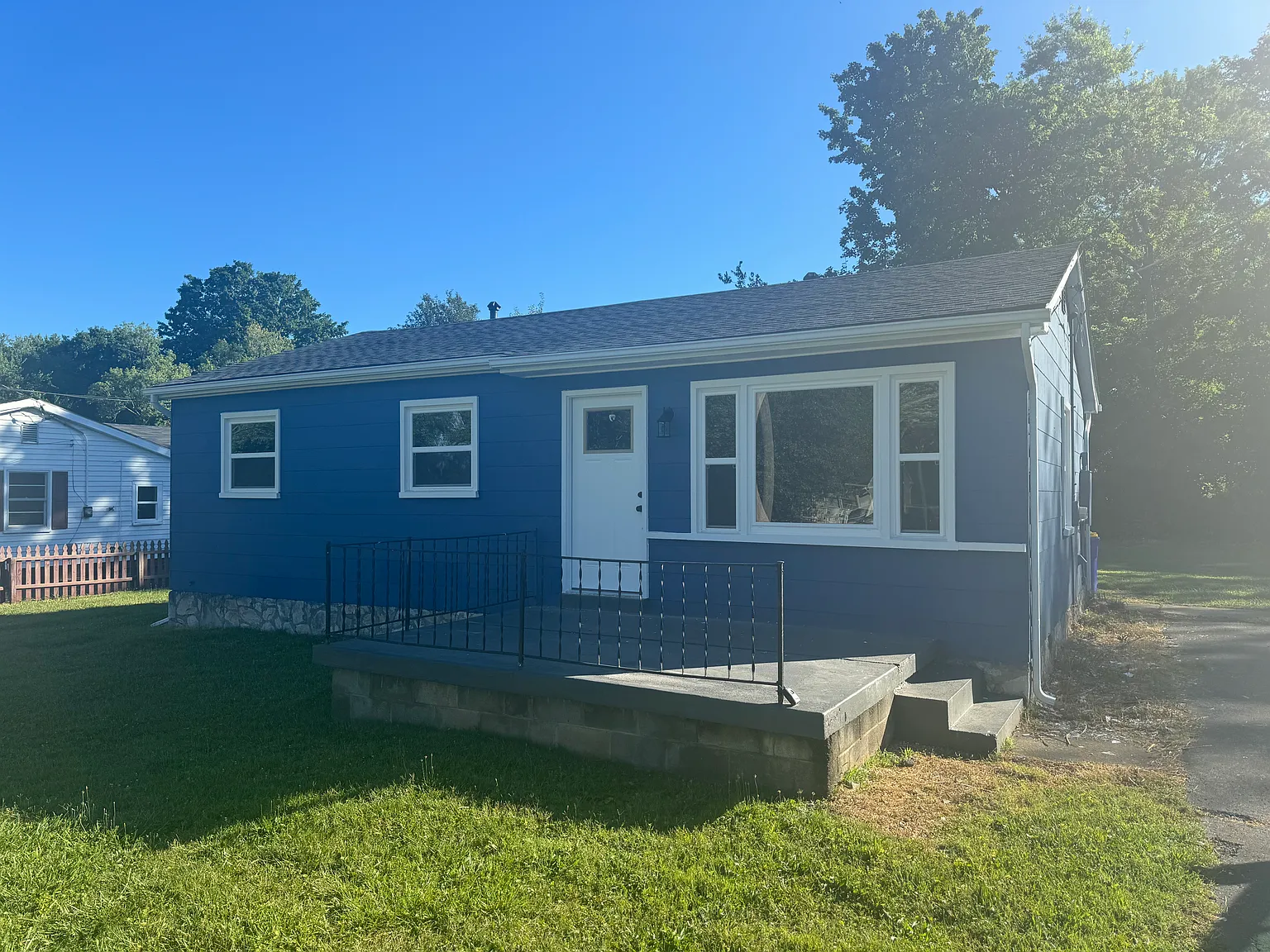 414 Gary Ave — Photo 1