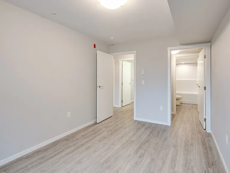 968 Bray Ave — Photo 4
