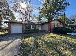 11545 Lares Dr, Florissant, MO 63033