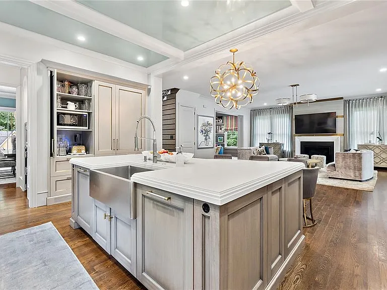 91 Park Cir NE — Photo 32