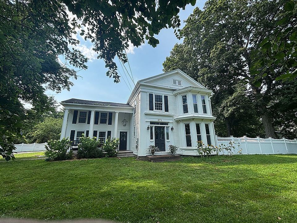 1843 farmhouse, new paint