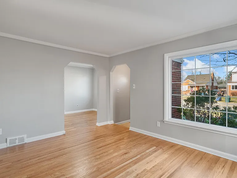357 Emmons Blvd — Photo 7