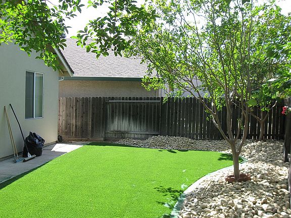 4th image of 24 Costa Brase Ct