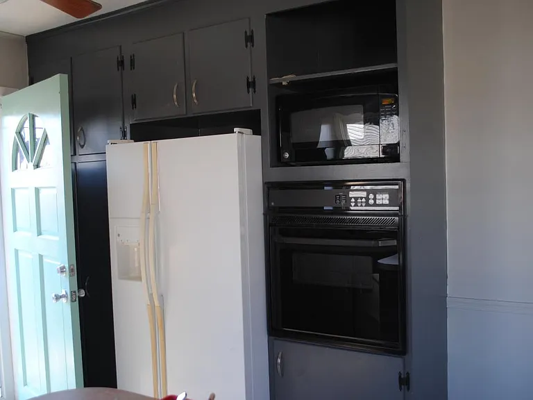 1500 Westchester Rd — Photo 5