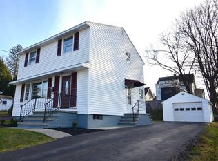 15 Fairmont Ave, Amsterdam, NY 12010
