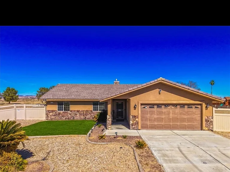 4709 Saddlehorn Rd — Photo 2