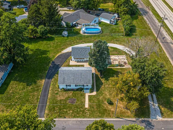 731 Palmer Ave, Lincoln, IL 62656