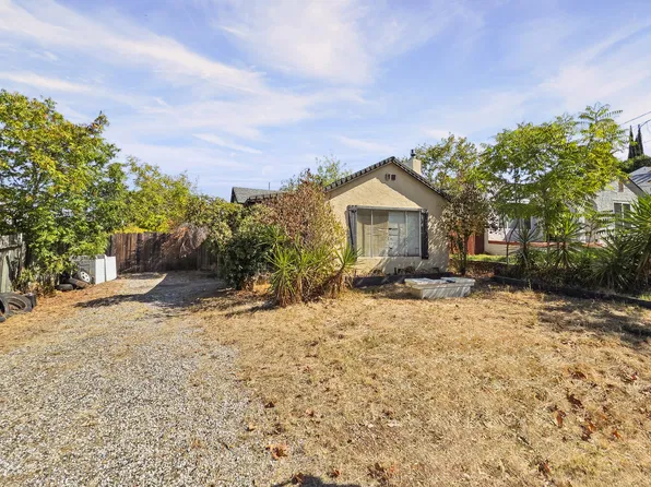 1135 Olive Ave, Redding, CA 96001