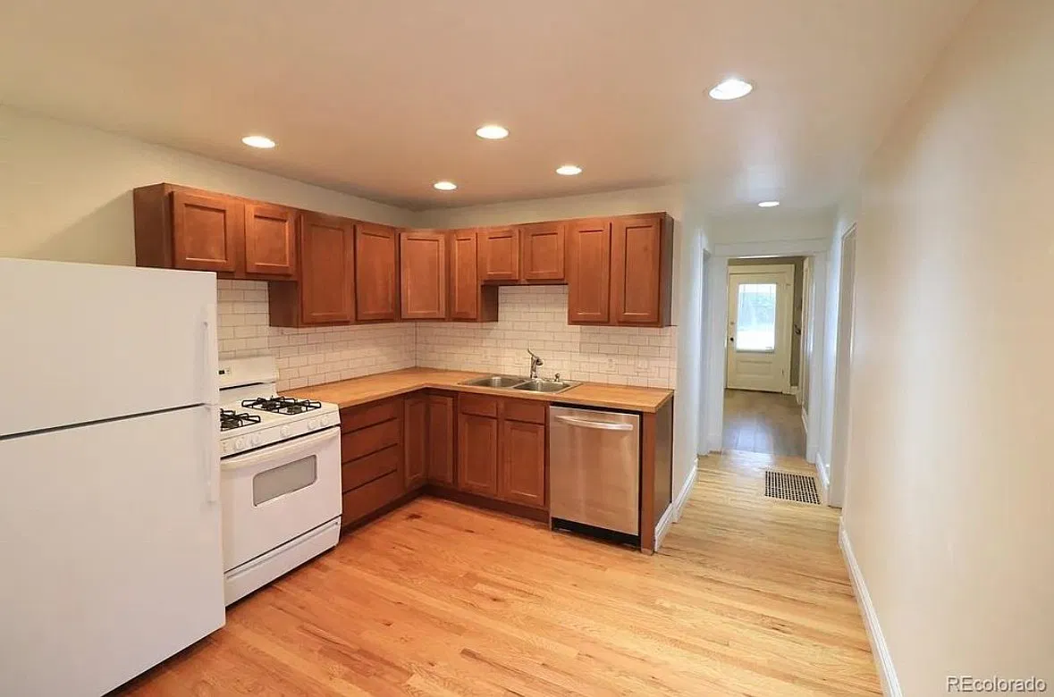 2 bed, 770 sqft, $2,000 — Photo 4