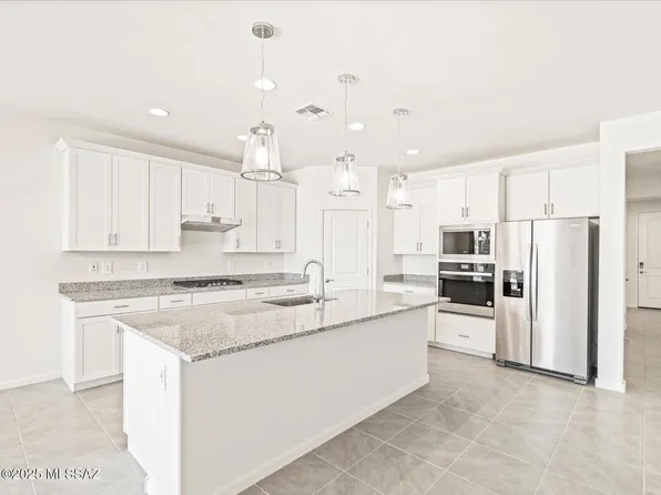 306 N Spring Flower Dr, Tucson, AZ 85748