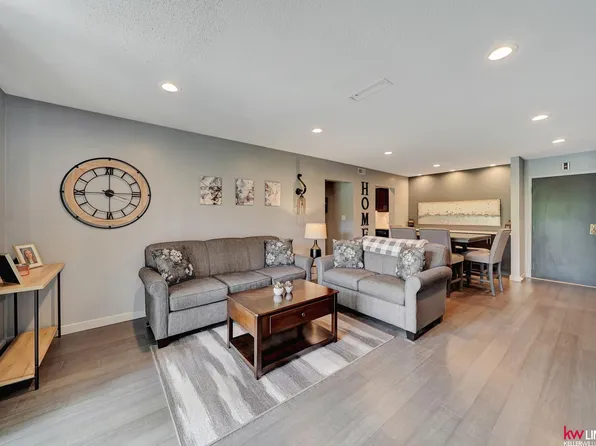 4000 S 56th St APT 130C, Lincoln, NE 68506