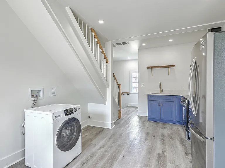 68 Lee St #B — Photo 8