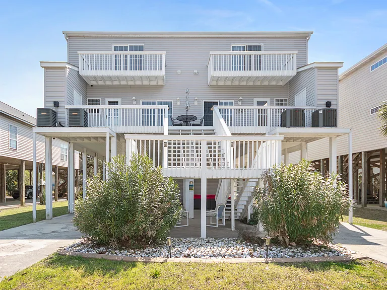4612 Surf St — Photo 18