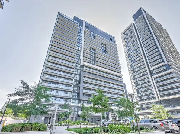 75 Oneida Cres #Lph11, Richmond Hill, ON L4B 0H3