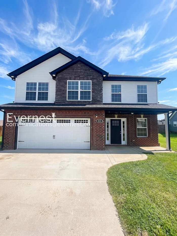 5 bed, 2.5 bath, 2223 sqft, $2,245 — Photo 2