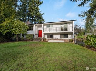 2037 NE Ridgewood Dr, Poulsbo, WA 98370