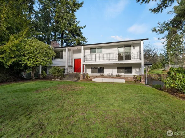 2037 NE Ridgewood Drive, Poulsbo, WA 98370