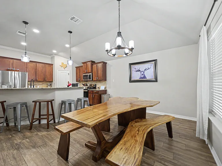 8413 Split Trail Cv — Photo 6