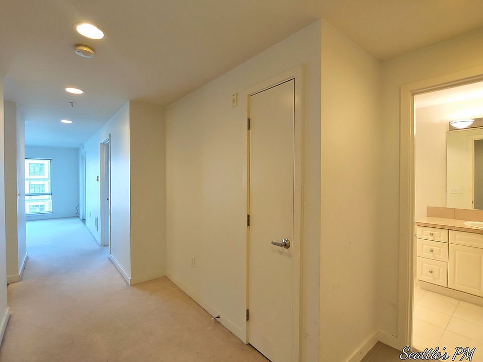 1st image of 321 10th Ave S APT 607
