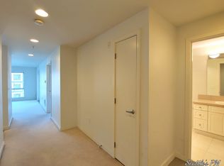 321 10th Ave S APT 607, Seattle, WA 98104